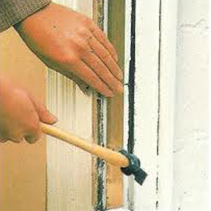 Draught proofing workman